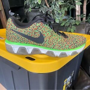 Nike Black and Green Running Shoes